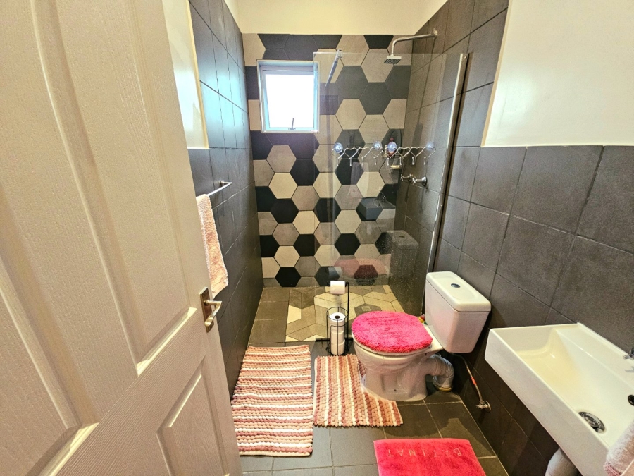 3 Bedroom Property for Sale in Wynberg Western Cape